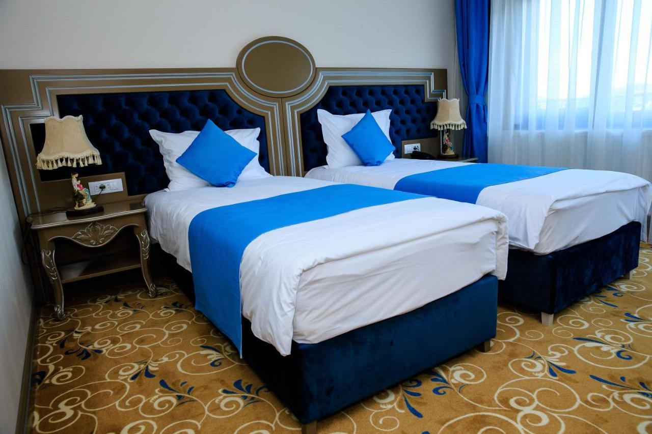 La Casa Cu Stuf Hotel Baldovinesti Bagian luar foto
