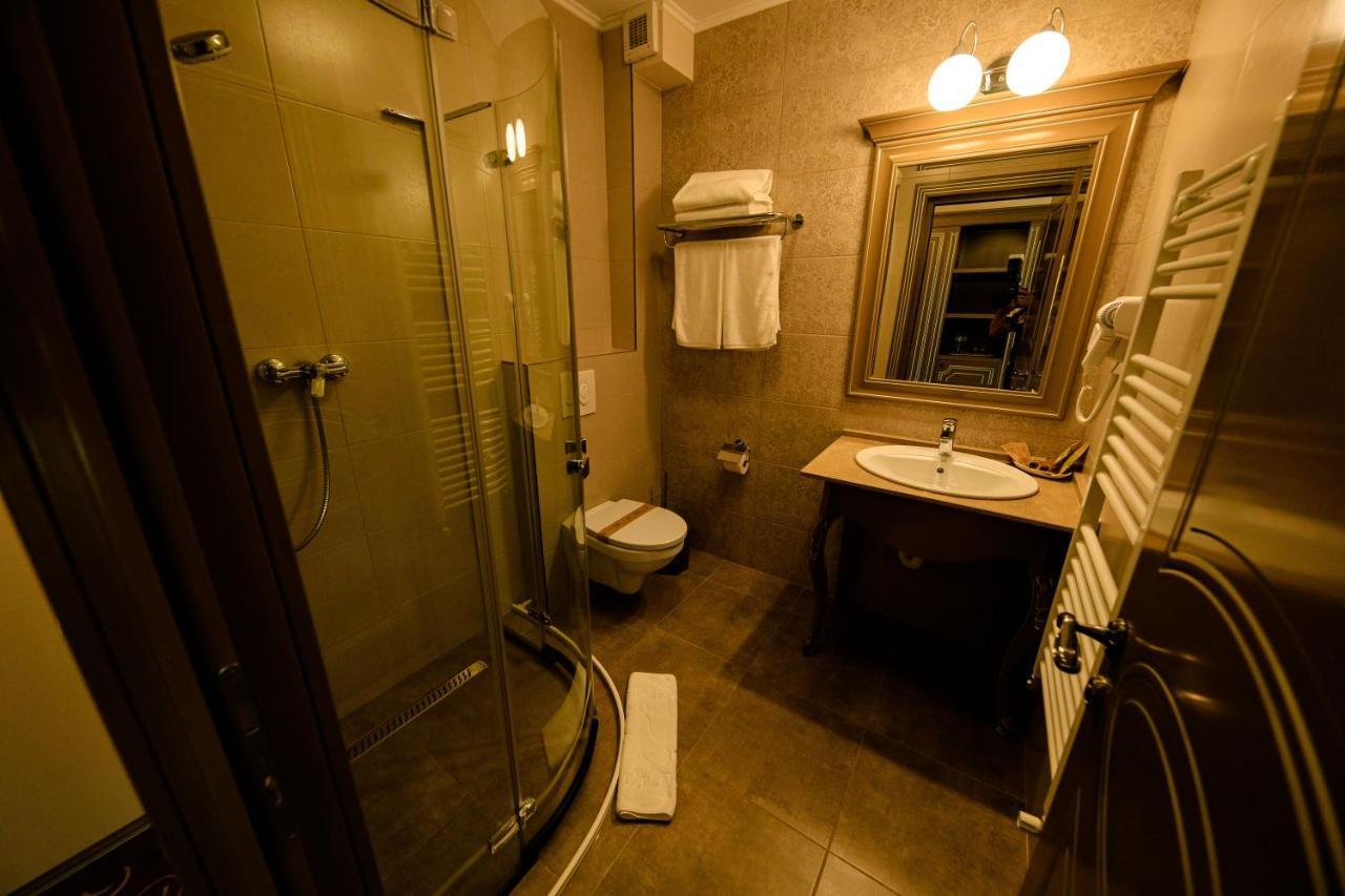 La Casa Cu Stuf Hotel Baldovinesti Bagian luar foto