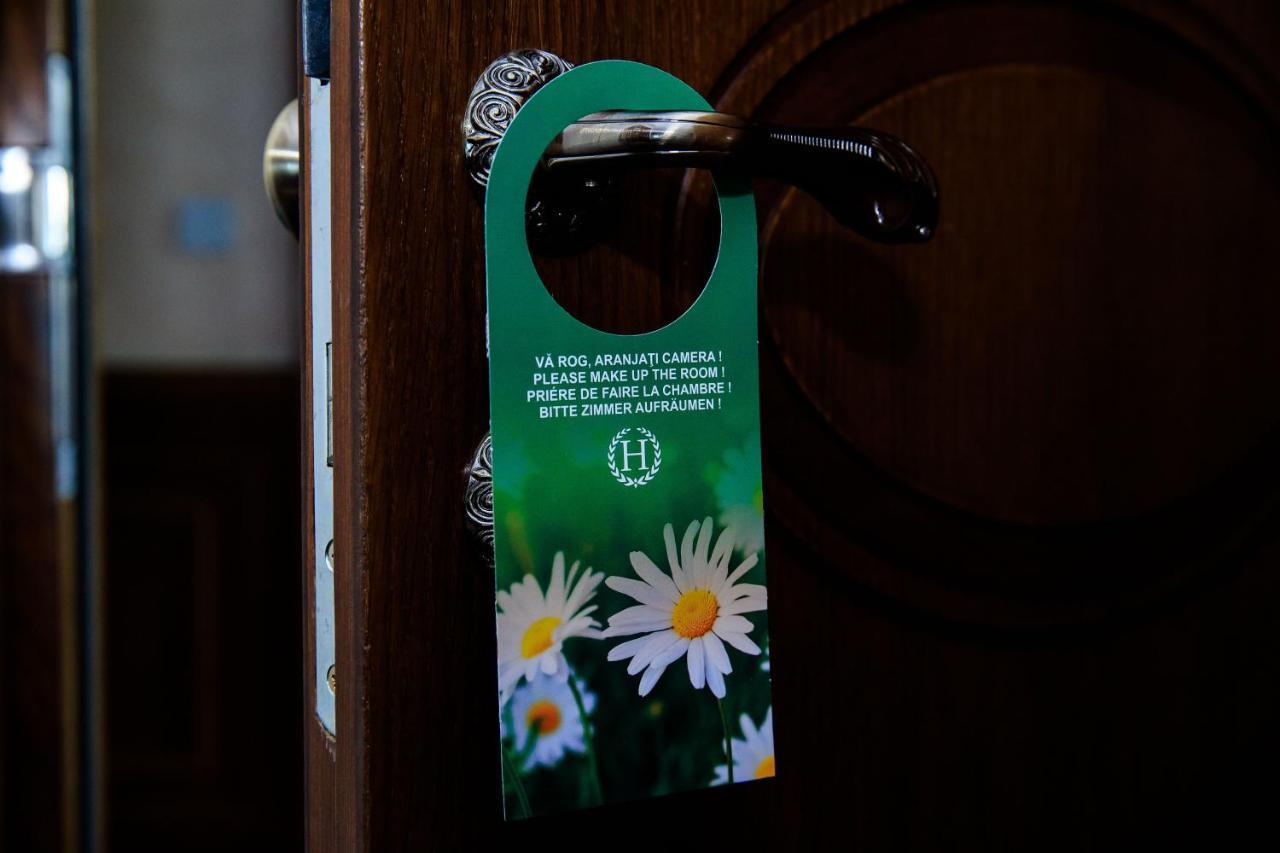 La Casa Cu Stuf Hotel Baldovinesti Bagian luar foto
