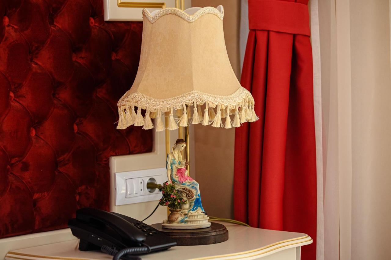 La Casa Cu Stuf Hotel Baldovinesti Bagian luar foto