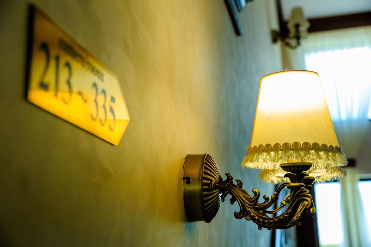 La Casa Cu Stuf Hotel Baldovinesti Bagian luar foto