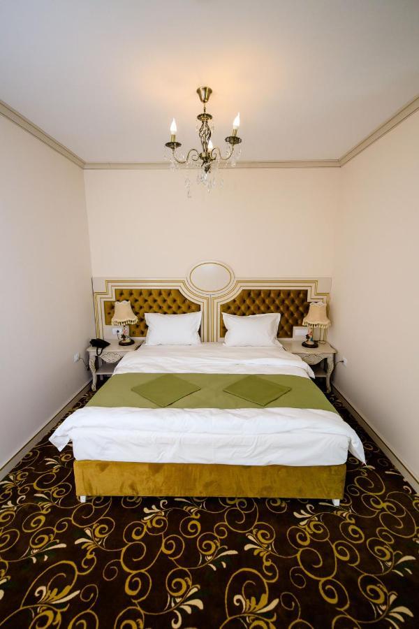 La Casa Cu Stuf Hotel Baldovinesti Bagian luar foto