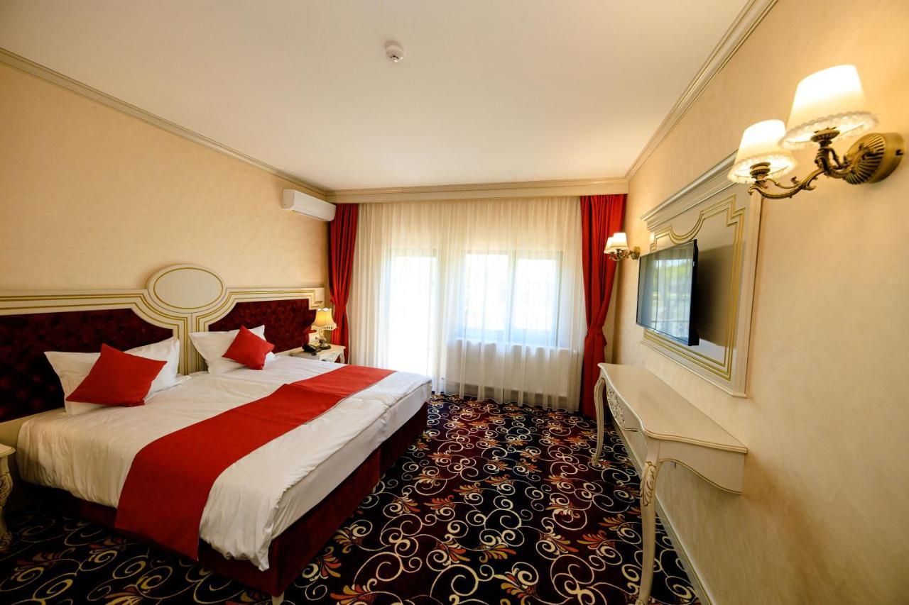 La Casa Cu Stuf Hotel Baldovinesti Bagian luar foto
