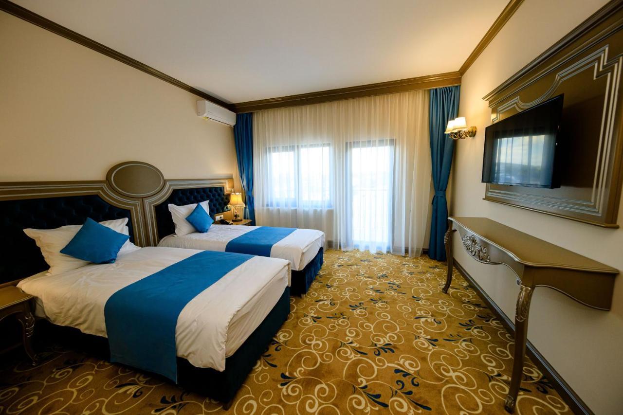 La Casa Cu Stuf Hotel Baldovinesti Bagian luar foto