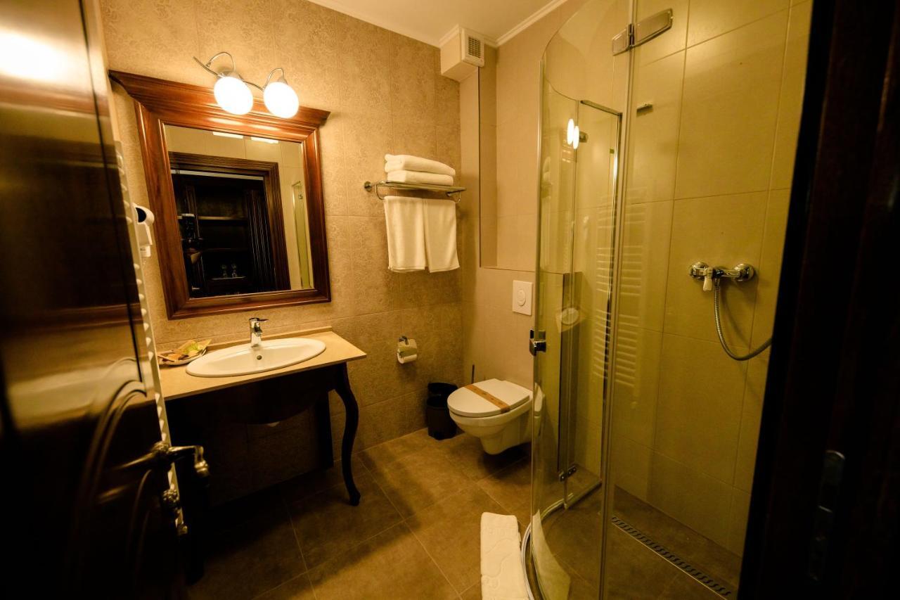 La Casa Cu Stuf Hotel Baldovinesti Bagian luar foto